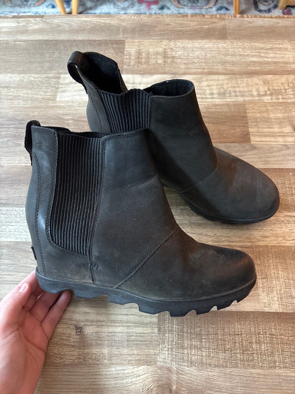 Sorel Joan Rhapsody Chelsea Hidden Wedge Bootie size 9 in Grey